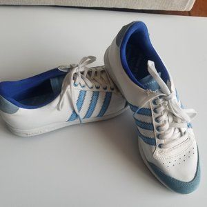 Adidas Women's Spikeless Golf Shoes / Sneakers sz8